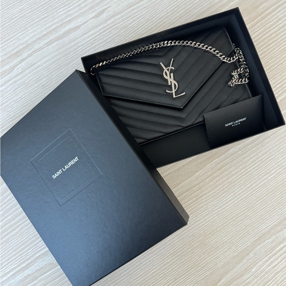 Saint Laurent Black Chevron Leather Clutch - Picture 6 of 6